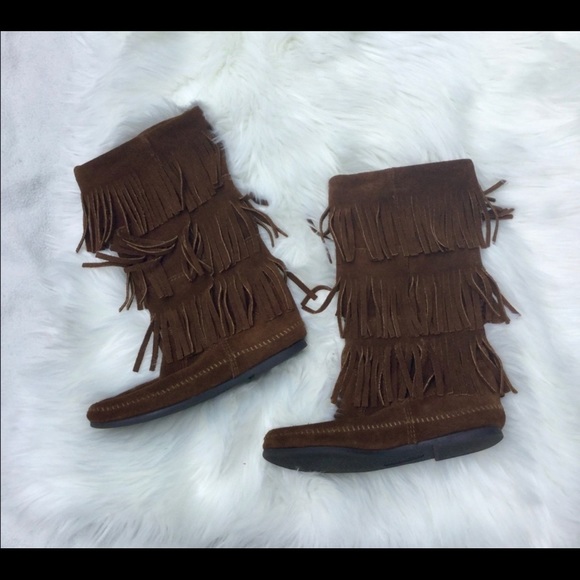 [ Minnetonka ] Fringe Boots - Picture 3 of 11